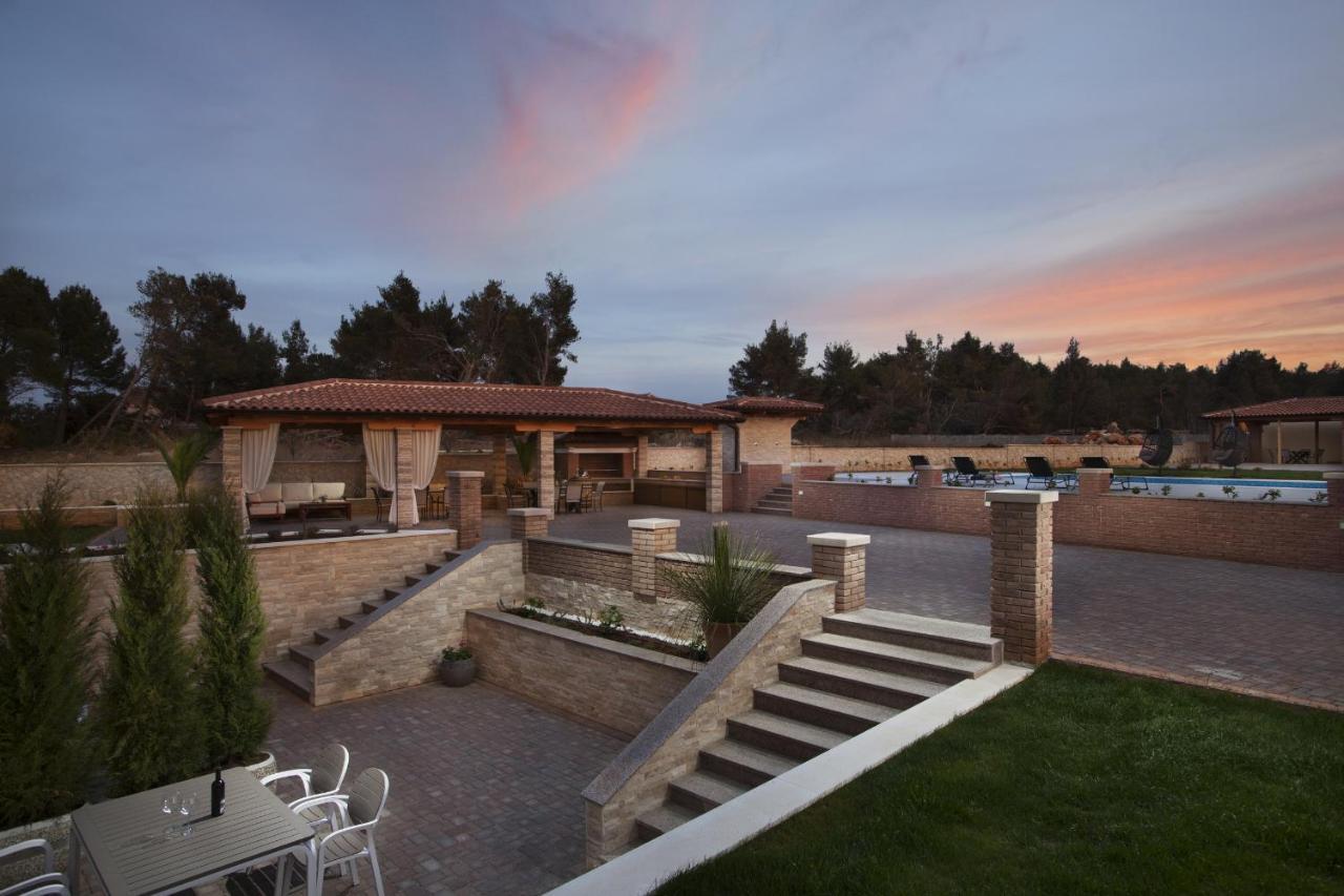 Villa Malibu One Vir Exterior foto